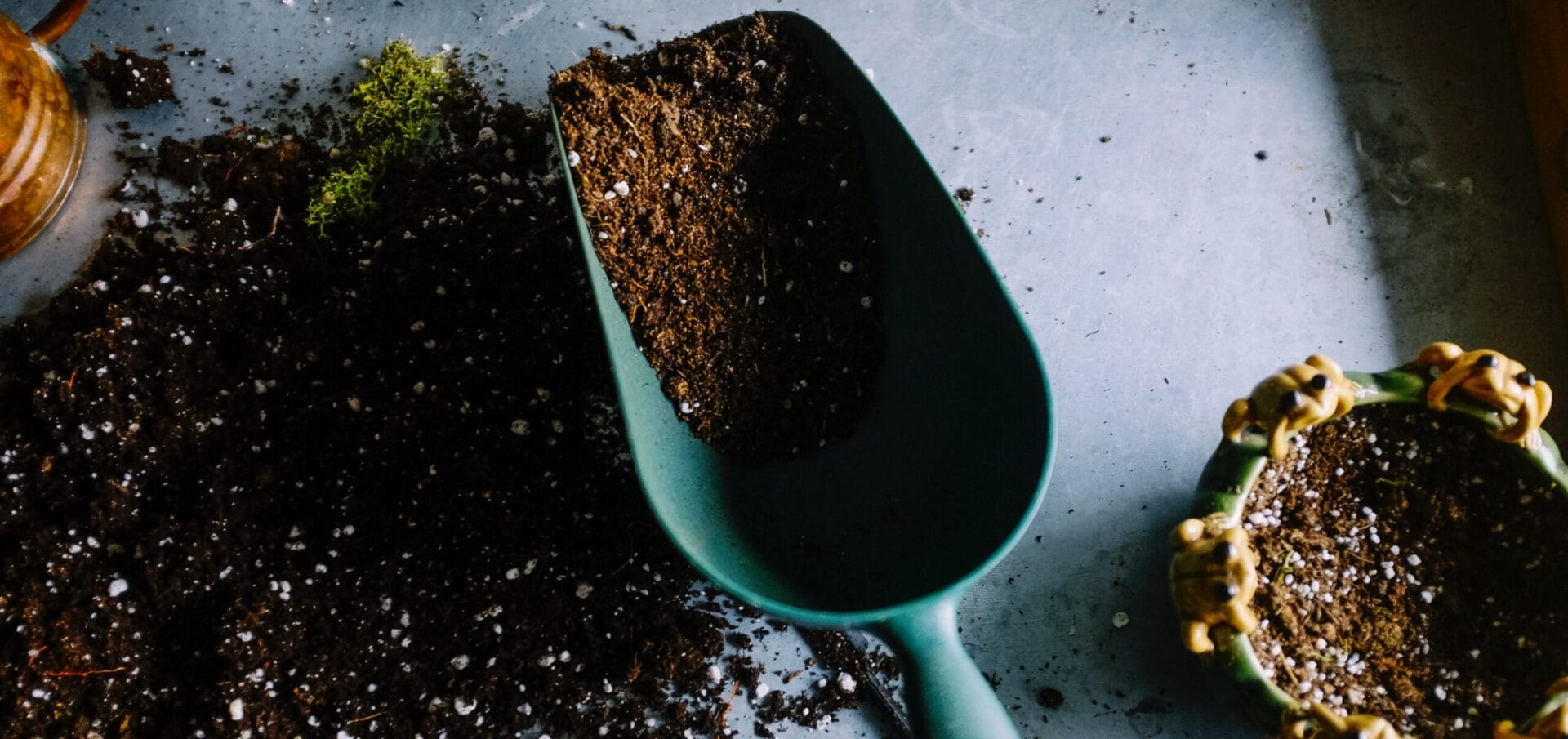 Gardening trowel